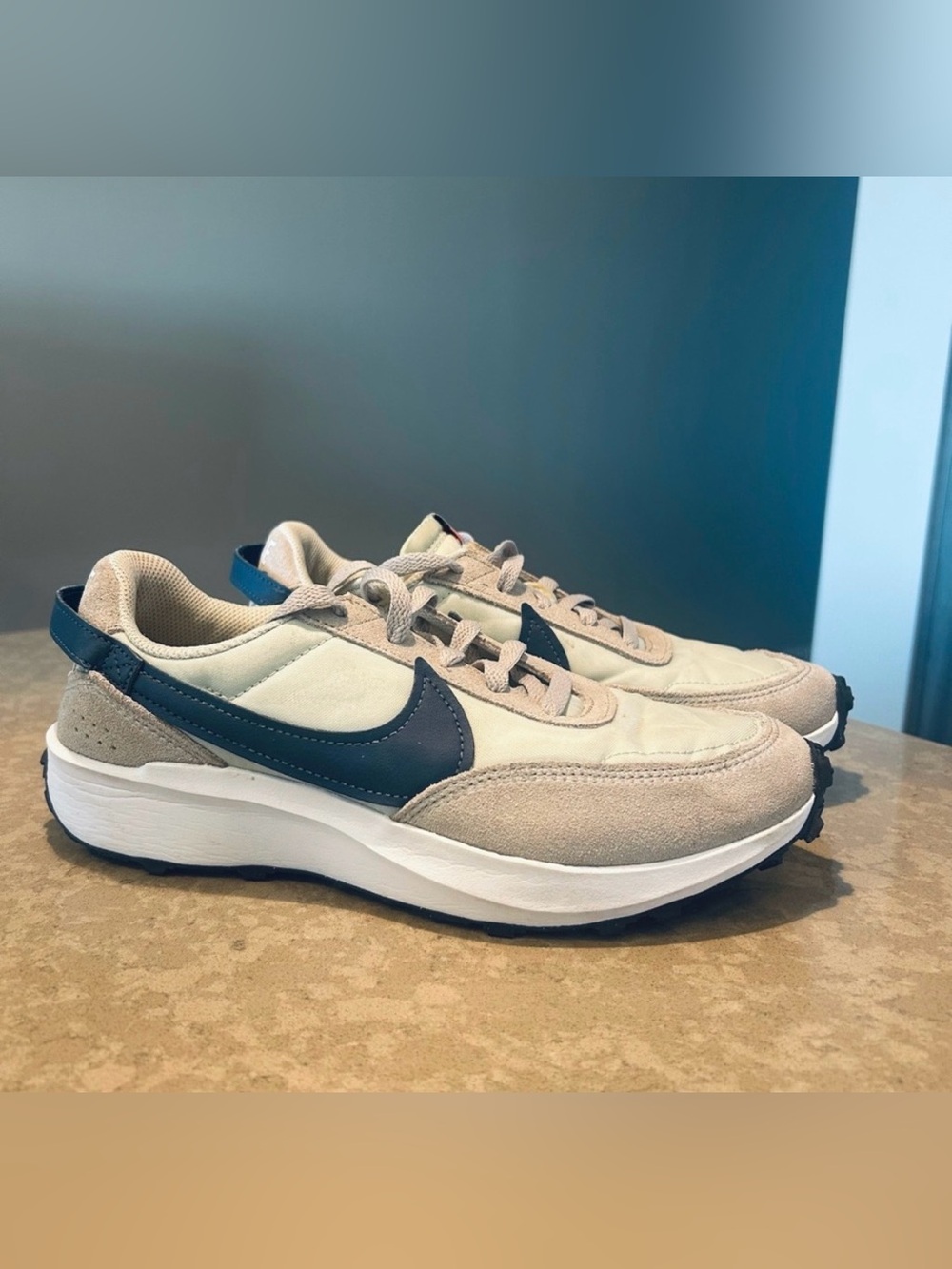 Nike Women’s Waffle Debut 1972 Shoe, navy/gray, 8.5